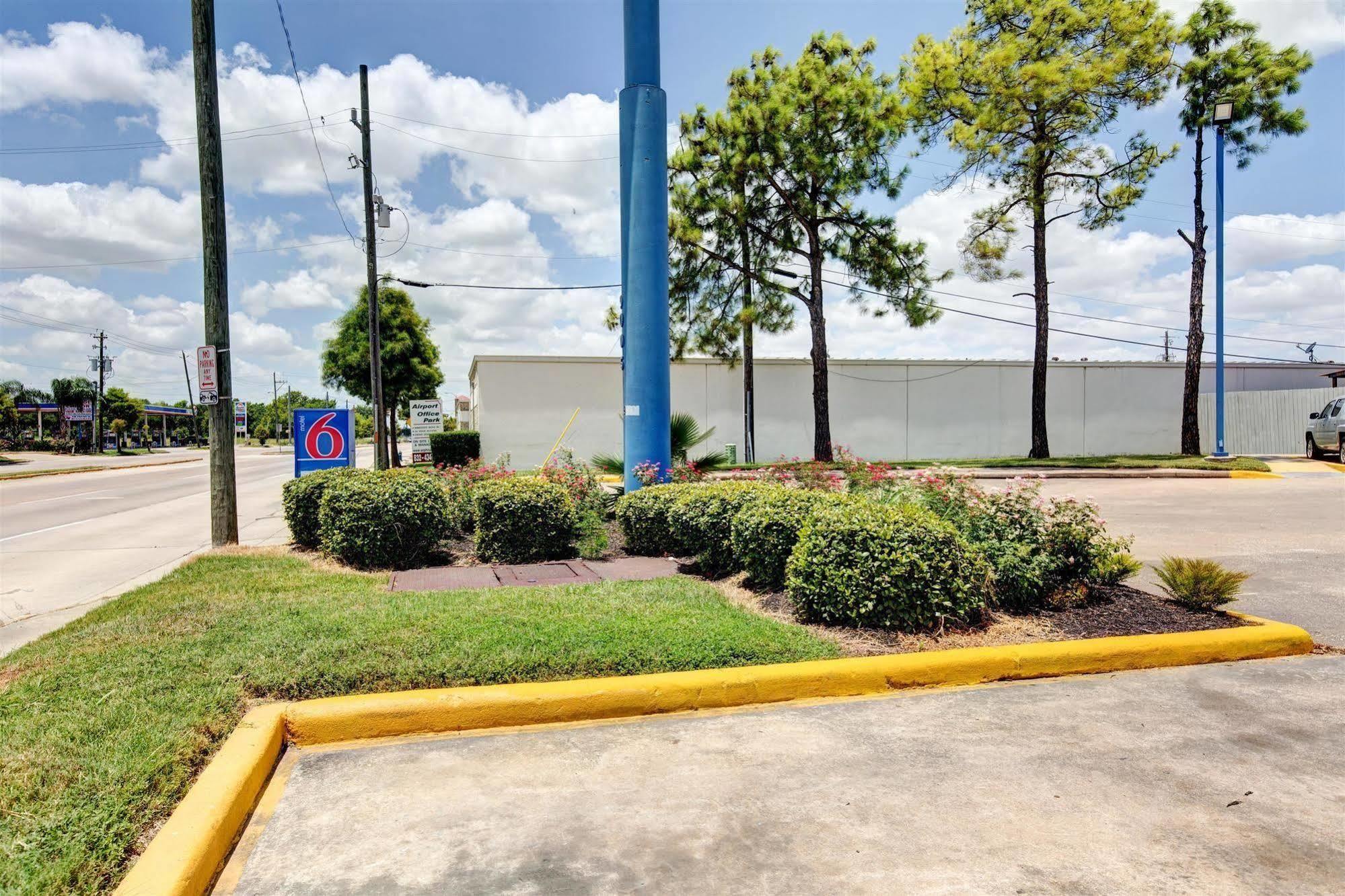 Executive Inn & Suites South Houston Exterior photo